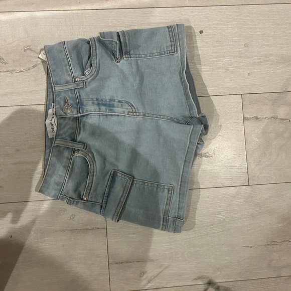 CARGO SHORTS - Picture 3 of 4